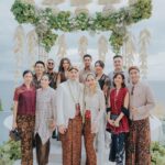 Chelsea Islan Instagram - Love is in the air! Happy to have witnessed the sacred and intimate ceremony of love. Happy wedding @itsmebcl 🤍 Amankila