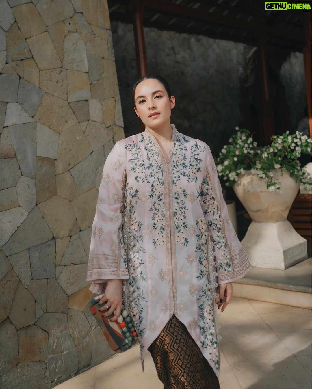 Chelsea Islan - 180.2K Likes - Love is in the air! Happy to have witnessed the sacred and intimate ceremony of love. Happy wedding @itsmebcl 🤍