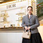 Chelsea Islan Instagram - It’s that time of the year! Feels like a magical dream. Welcoming the month of December and this Holiday Season with the House of Dior’s Fairytale World of Les Tuileries Royal Garden, Carousel of Dreams! ⭐️ #DIORHoliday #DreamInDIOR #DIORBeautyLovers