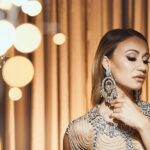 Chelsey Reist Instagram – the waves come in and they’re golden
but down in the deep 
the honey is sweeter
/
and the sun sets on the water
but down in the deep 
the current is stronger.

styled by me.
@jlstudios is a magician.