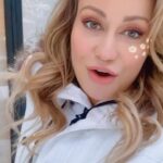 Chelsey Reist Instagram - contest for charity on now til Jan 04! each donation is entered for a chance to win one of several 1-on-1 video calls with me on my bday! link in bio or search for me on @cameo plz submit cameo request via web & not the app if you can as apple takes an additional 20% from the donation above cameos 25% cut when the app is used. thank you all for joining me in giving back! all my love ❄️