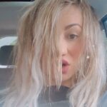 Chelsey Reist Instagram - may 2021 be less knotty. ringing in the new year with surf & sea dips. and a hair brush, eventually. #lilsasquatch Surfing