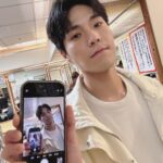 Chen-Kang Tang Instagram - 最近好像很流行第一張那樣的拍法…📷 喔對了 情人節快樂👀 #七夕 #情人節