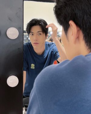 Chen-Kang Tang Instagram - 再次有機會踏上這個舞台
心中充滿感謝
@story_works ❤️
所有的對手演員們❤️
所有的舞台人員和小將們❤️

所有來看戲支持的觀眾、朋友
對你們只有說不完的LoVe🥰
台北場 演出結束🥳🍾️

台中場 下個月見🤤