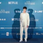 Chen-Kang Tang Instagram - 其實已經拍完一年多 和大家聚在一起時 拍戲時的許多有趣過程 也都回想起來了 從後台玩到台上 不管怎樣都不停的玩鬧著 笑開懷的我們都是最耀眼的😎 期待你們也一起愛上這部作品 6/11起每週日連播2集 東森戲劇40頻道 晚間8點 TVBS歡樂台 42頻道 晚間10點 Netflix、LINE TV 晚間 12點上架 🥳🥳🥳🥳🥳🥳 @women_in_herstory2023 Outfit: @boss Hair : @ianhairstylist makeup: @bellllla.makeup