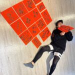 Chen-Kang Tang Instagram - 大年初一 寫春聯 繪畫藝術簡直融入了我的血液裡 你們猜那些是我的創作😎 祝大家新年快樂 鴻兔大展 錢兔似錦 兔年賺到兔 ❤️