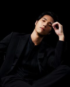 Chen-Kang Tang Instagram - 一些新的…喜歡😎 @miroan_media