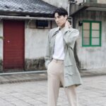 Chen-Kang Tang Instagram - 褪去悶熱煩躁的濕黏 穿上舒適冷靜的颯爽 天涼好個秋🍂 @miroan_media -Thanks- Photo by @lifeisnoteasy1998 Outfit by @vue.official_ Make up by @huan2.studio Hair by @jude_ego.tw