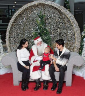 Cherie Jimenez Instagram - Phoenix’s first time meeting “Santa” I must say I was impressed with the Santa at The Westchester Mall 🪄🎅🏻Thank you Gigi ♥️🎄