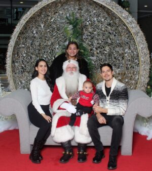 Cherie Jimenez Instagram - Phoenix’s first time meeting “Santa” I must say I was impressed with the Santa at The Westchester Mall 🪄🎅🏻Thank you Gigi ♥️🎄