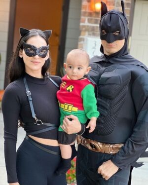 Cherie Jimenez Instagram - 🦇🐈‍⬛🦸🏻‍♂️ • 🎃 • ♥️ Our first Halloween was a success 👻