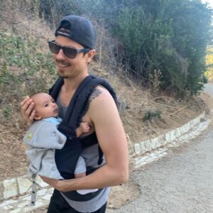 Cherie Jimenez Instagram - Mi Amor,

Watching you become a Papa has been one of the most beautiful life experiences ever. You are an incredible father to our son. I am so blessed that you my love are the one Phoenix gets to call Papa. Thank you for everything that you do for us. You are truly a dream come true 🪄 Happy Fathers Day @i_am_seanfaris ❤️‍🔥 We love you so much ✨