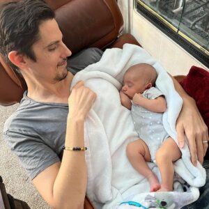 Cherie Jimenez Instagram - Mi Amor,

Watching you become a Papa has been one of the most beautiful life experiences ever. You are an incredible father to our son. I am so blessed that you my love are the one Phoenix gets to call Papa. Thank you for everything that you do for us. You are truly a dream come true 🪄 Happy Fathers Day @i_am_seanfaris ❤️‍🔥 We love you so much ✨