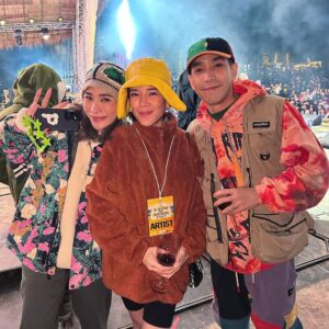 Chermarn Boonyasak Instagram - Concert @landofmusicth ครั้งแรก ที่ราชบุรี อากาศหนาวเย็นสบาย กับ concert มันส์ๆๆๆ สนุกมากๆ ปีหน้าเจอกันใหม่นะค้า 🫶🏼❤️🎅🏻😋 Land Of Us Camp