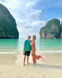 Chermarn Boonyasak Instagram - อ้วนแล้วก็วิ่งเก่ง 🐒 #ปีหน้าจะผอมล้าววว อ่าวมาหยา Maya Bay, Krabi