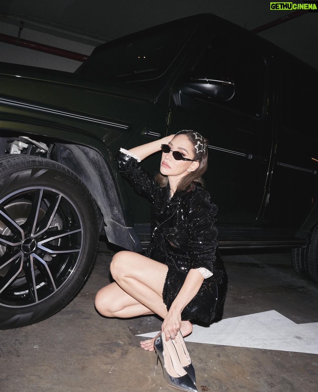 Chermarn Boonyasak Instagram - รังสิตมันร้ายยอ่ะ #น้องเขียวหวาน🍏 @bautohaus.official @natchanon.auu 📸 #bautohaus #bautohausdrivingdreams #gwagon #mybaby