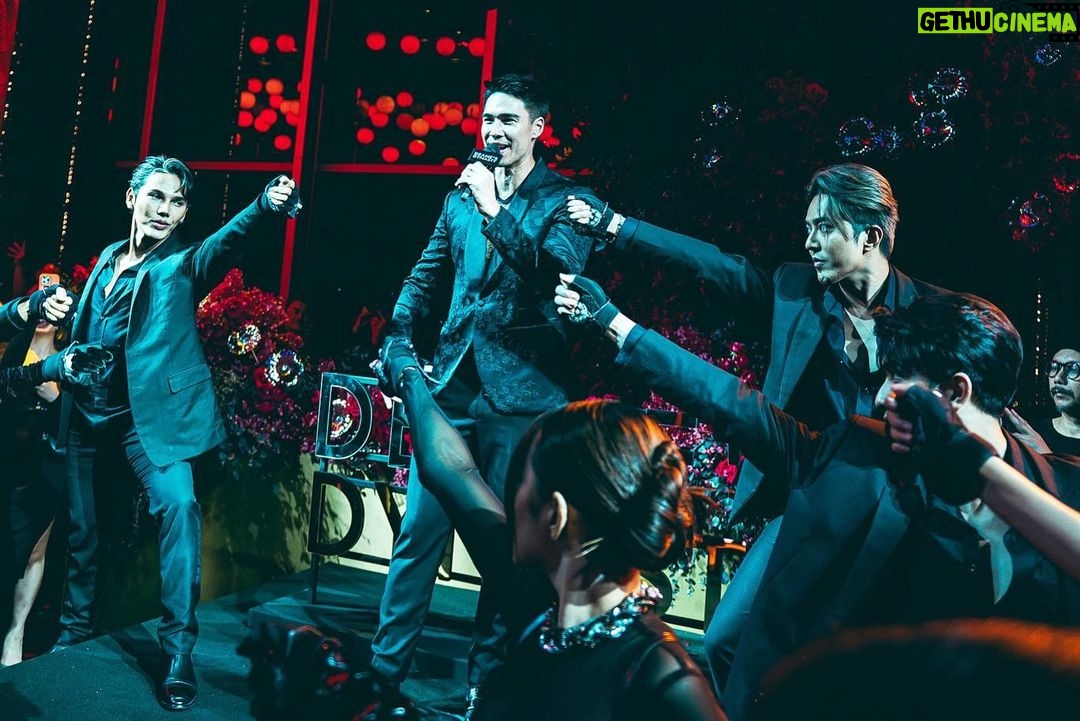 Chermarn Boonyasak Instagram - Dean’s Dynasty ❤️ ขอบคุณสื่อมวลชนทุกท่าน และ เพื่อนๆทุกคนที่มาสนับสนุนพวกเรากันนะคะ #hbogo #ลงช้าแต่ลงนะ Bangkok, Thailand
