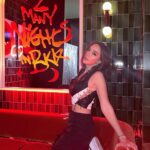 Chermarn Boonyasak Instagram - ลำบากหน่อยนะ ไอ้เรามันก็เป็นคนคลั่งรักซะด้วย ❤️‍🔥🦭🦭❤️‍🔥 #2manynightsinbkk Bangkok, Thailand