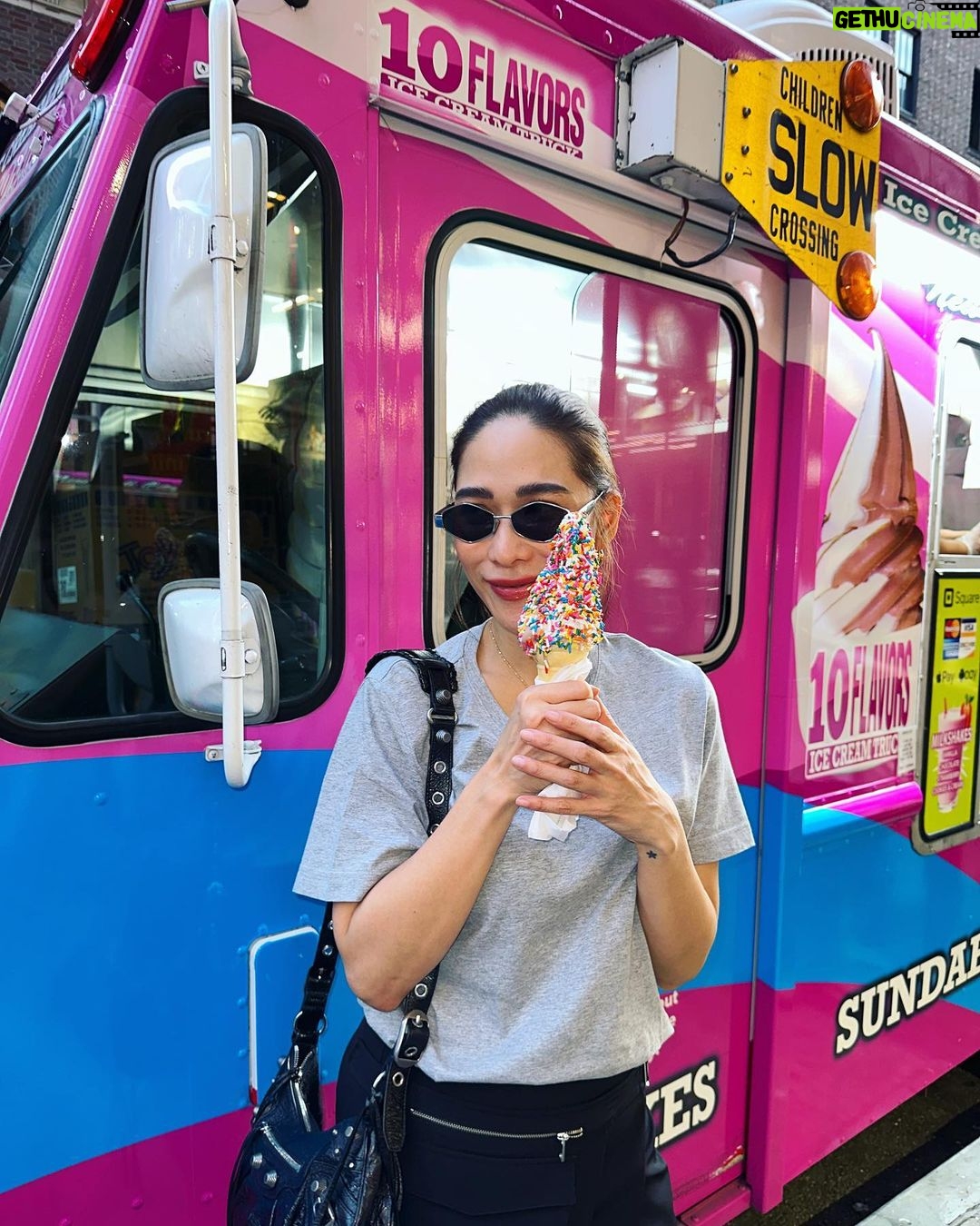 Chermarn Boonyasak Instagram - กินติมกัน 🥳🩷 New-York City
