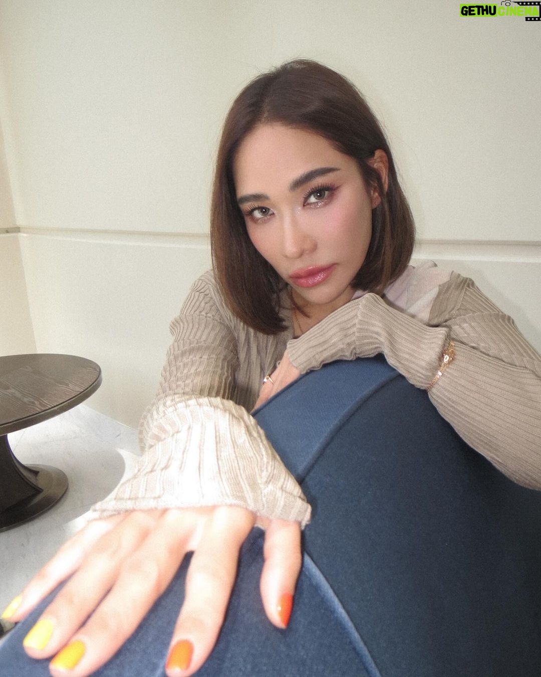 Chermarn Boonyasak Instagram - อันยอง 🇰🇷 สายเกา เกาหลัง ☺️💥 Bangkok, Thailand