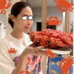 Chermarn Boonyasak Instagram - Alaska king crab นึ่งสดๆ พร้อมนำ้จิ้มสุดแซ่บ ส่งถึงบ้าน อร่อยฟิน แกะง่าย เพียงแค่มีกรรไกร ไม่ต้องไปกินนอกบ้าน ราคาคือแบบเฟลนลี่มากกกก @surf.and.turfs 🦀🦀🦀🦀🦀ของญาติพลอยเองค่า 🥰 Bangkok, Thailand