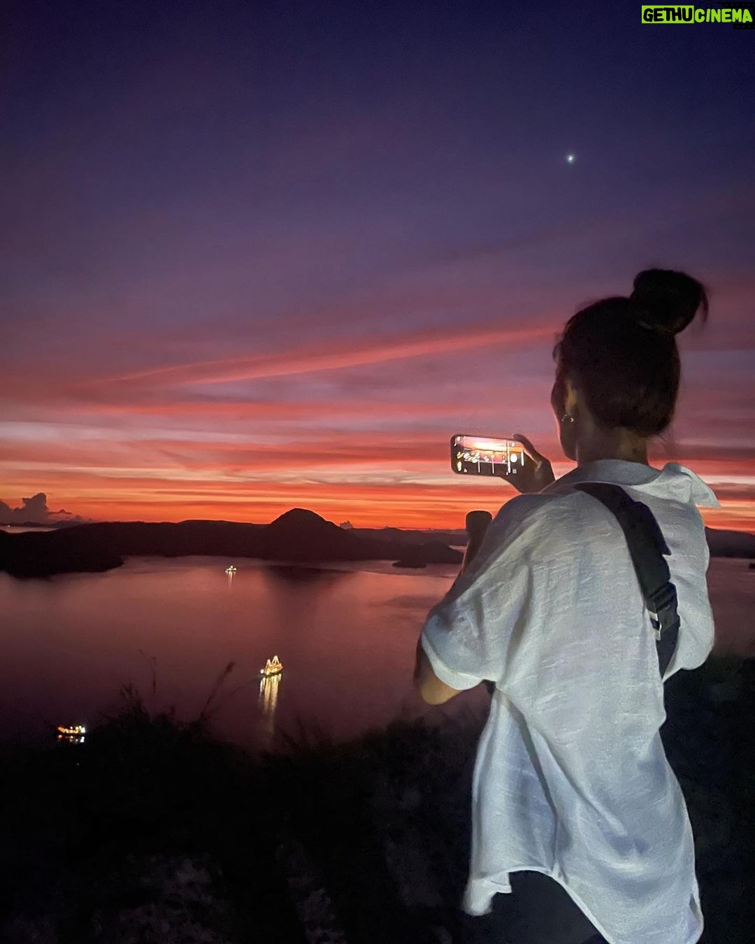 Chermarn Boonyasak Instagram - คิดถึงเรือลำนี้ที่สุด ปีหน้า Raja Ampat เจอกันนะ 🛥️🪸🐠 @veloceanliveaboard เรือที่เร็วที่สุดใน South east asia 🤍🤍🤍🤍🤍🤍🤍🤍🤍🤍🤍🤍🤍🤍🤍🤍 Indonesia
