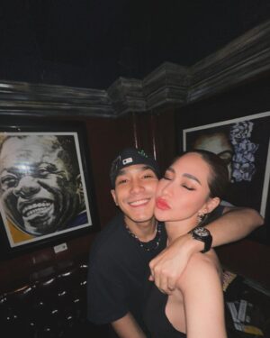 Chermarn Boonyasak Instagram - My valentine’s and many more years to come.  I loove yewwwwww 🤍❤️🤍 ❤️🤍❤️🤍 ❤️ @twopee 🦭🦭