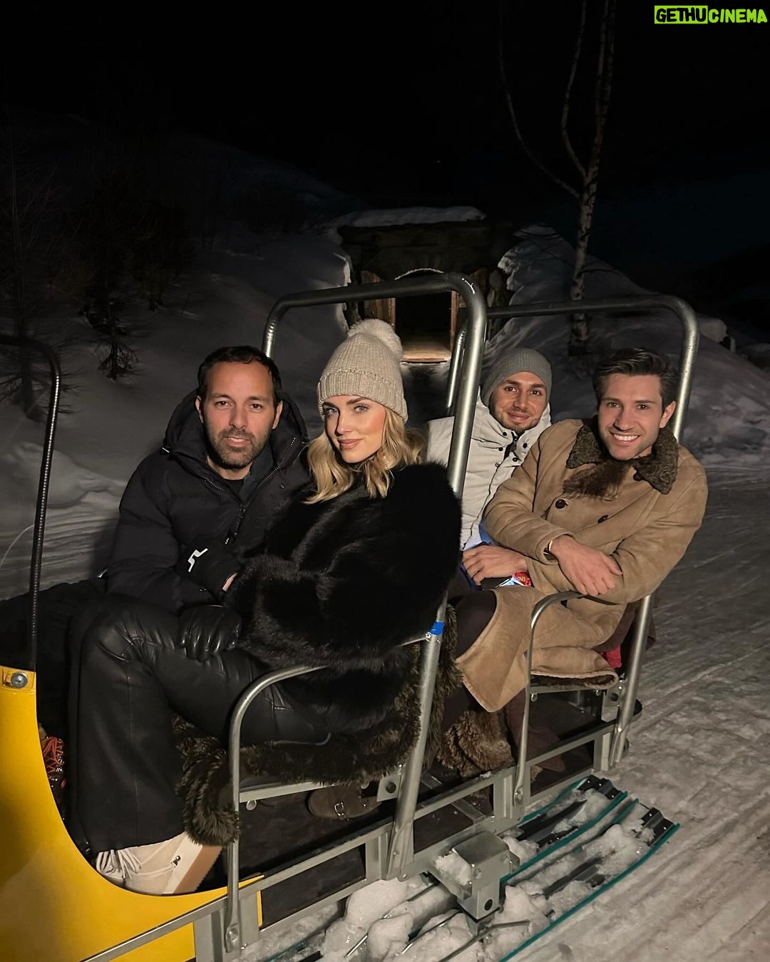 Chiara Ferragni Instagram - Spent such a beautiful weekend at @hotellerie_de_mascognaz, a dislocated hotel restored on an ancient village from 1300 in Ayas valley in the middle of nowhere 🥹 Hotellerie De Mascognaz
