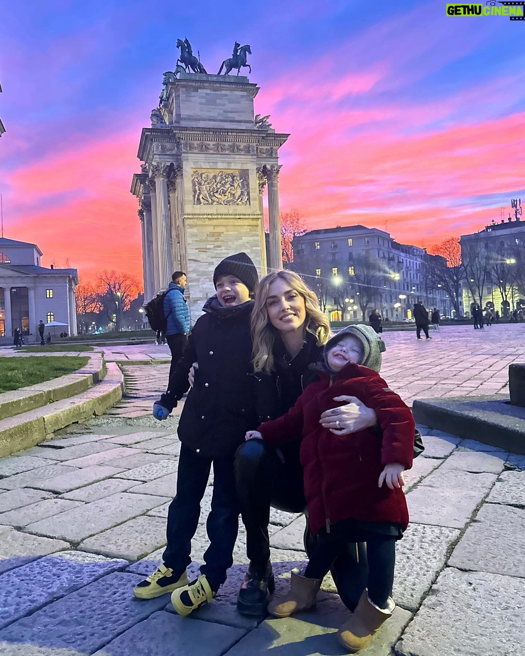 Chiara Ferragni Instagram - We’ll always have our sunsets 🌅 Milan, Italy