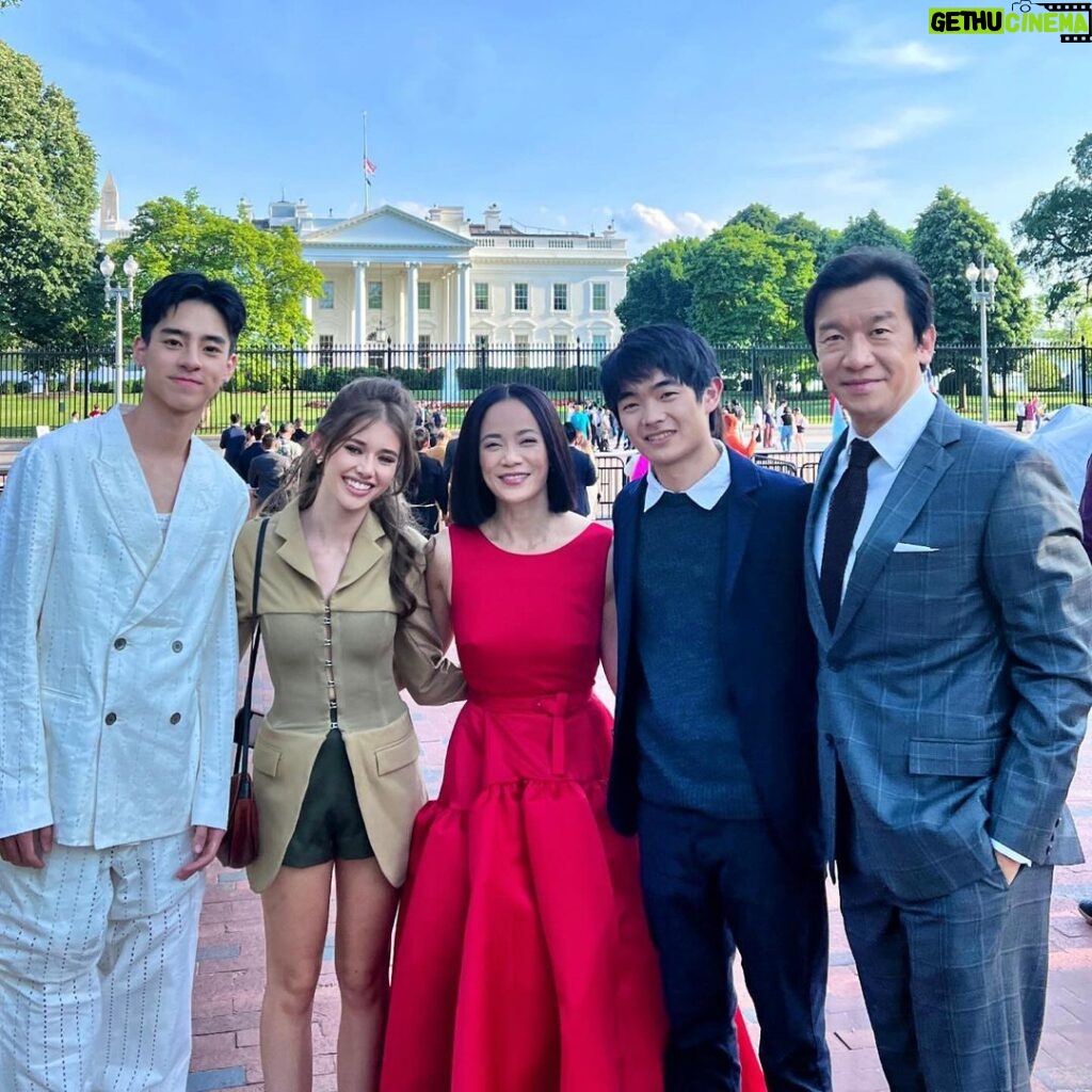 Chin Han Instagram - It’s not goodbye, to all who loved and followed our fantastical journey, you will always be family #AmericanBornChinese looking forward to future projects from these rare and singular talents ❤️ #benwang #jimmyliu #sydneytaylor #yeoyannyann #tbt The White House, Washington Dc