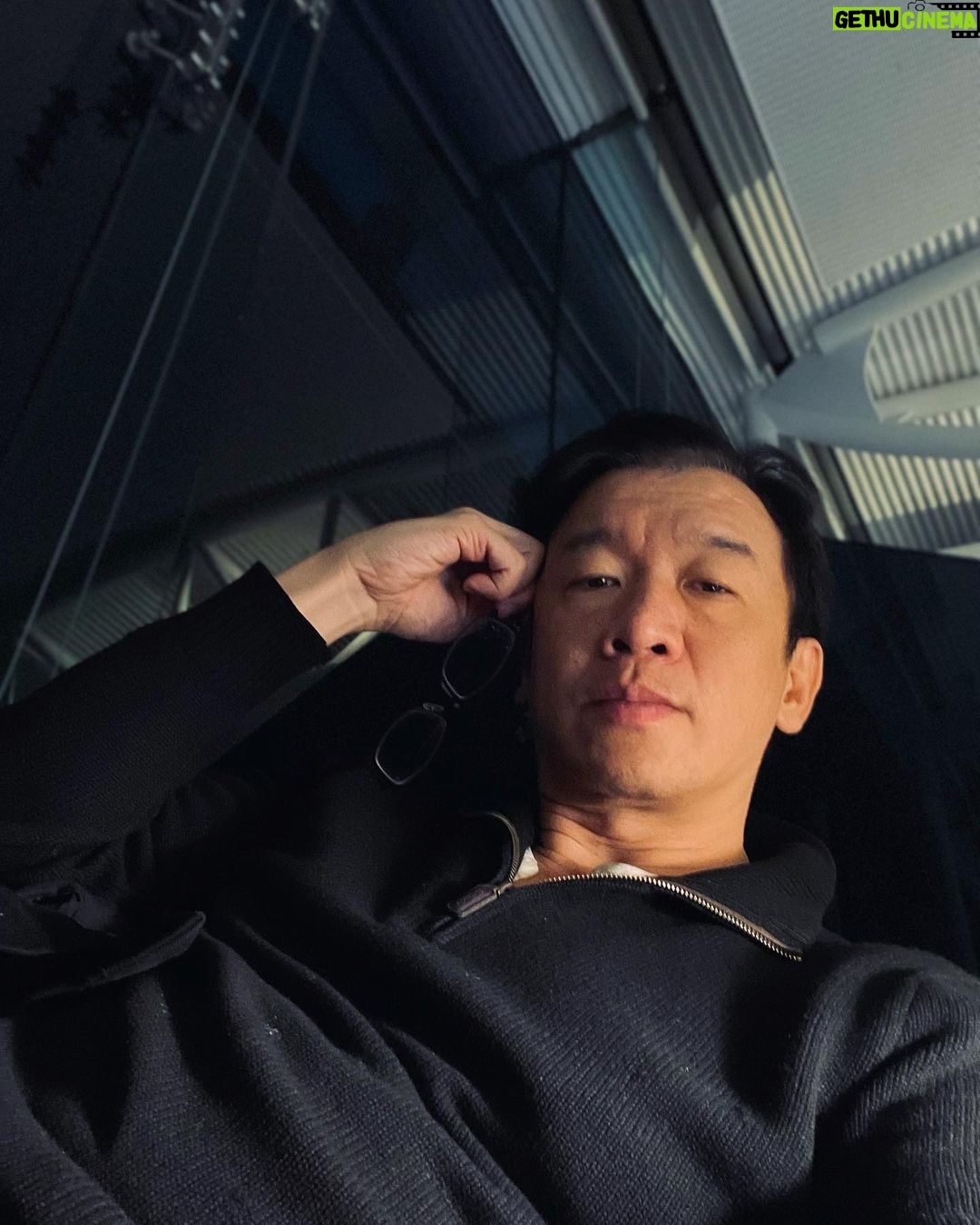 Chin Han Instagram - Five hundred, twenty five thousand, six hundred minutes, how do you measure, measure a year #seasonsoflove #3days #2022