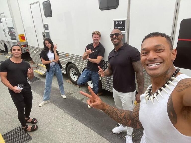 Chin Han Instagram - Krewed Up 🔥 Repost from @martynfordofficial • We’re out here just loving life …. Words can not express how incredible each and every one of these guys are … MK2 family @mehcadbrooks @adelinerudo @damonherriman_ @tatigabrielle @thechinhan @karlurban @cj.bloomfield #mk2 #family