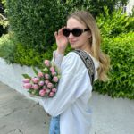 Chloe Lukasiak Instagram - I have been obsessed with tulips lately 🌷 What’s your favorite flower?