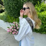 Chloe Lukasiak Instagram - I have been obsessed with tulips lately 🌷 What’s your favorite flower?
