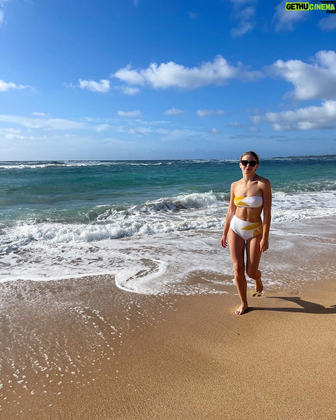 Chloe Lukasiak Instagram - Welcoming summer the right way Kauai, Hawaii