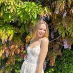 Chloe Lukasiak Instagram - @bridgertonnetflix started my obsession with wisteria.