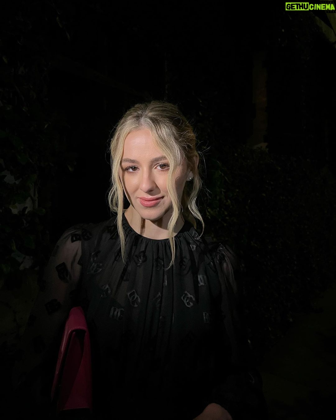 Chloe Lukasiak Instagram - What do you think the announcement for Friday is? (Announcing at 2pm PST 🫢)