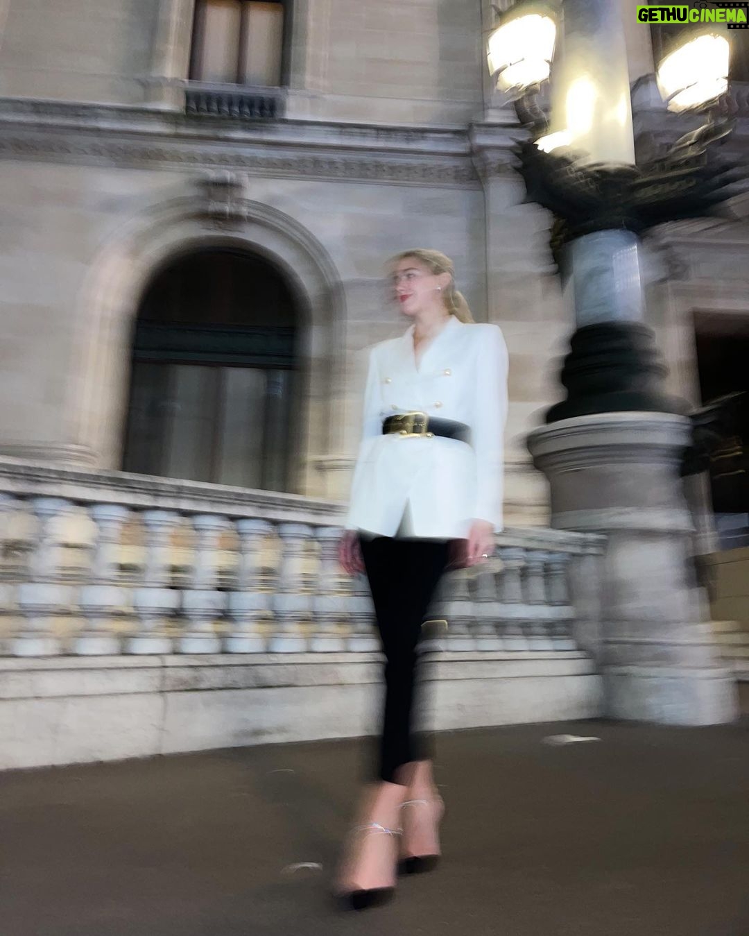 Chloe Lukasiak Instagram - Happy New Years Eve 🎆 Paris, France