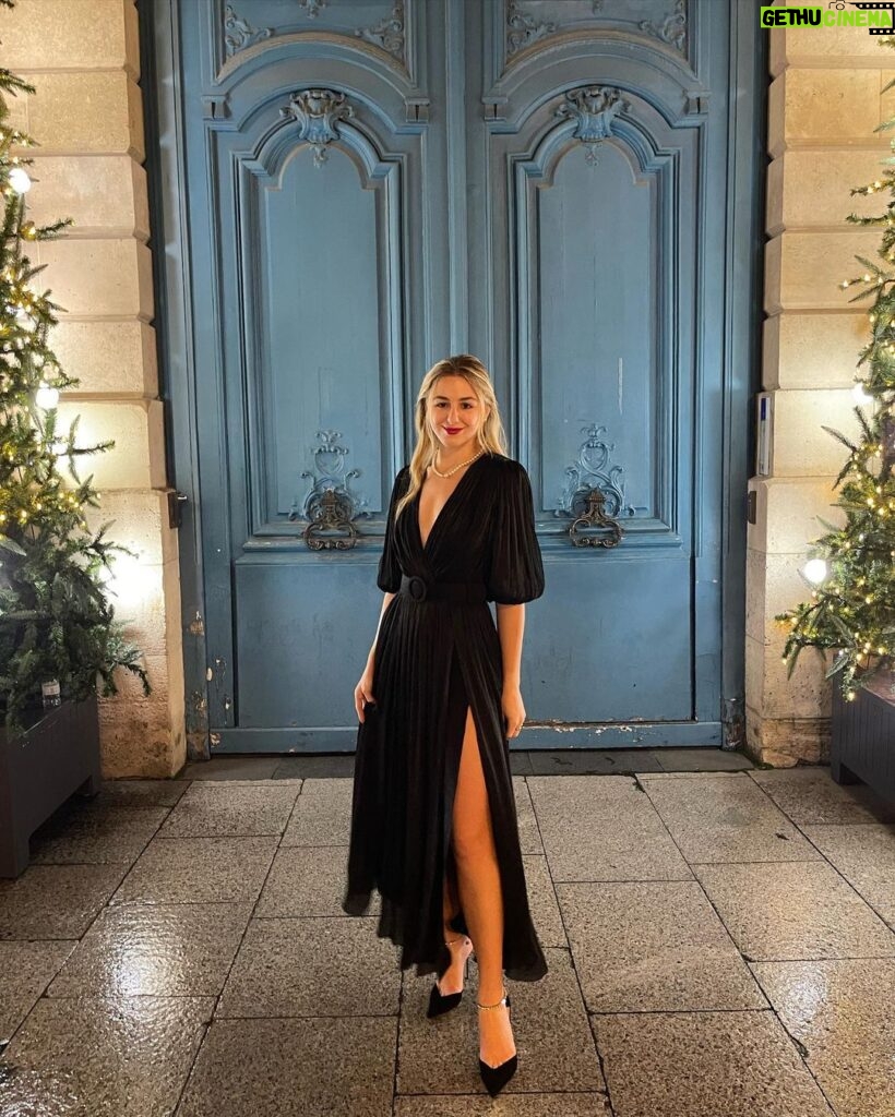 Chloe Lukasiak Instagram - How I love you Paris Place Vendôme