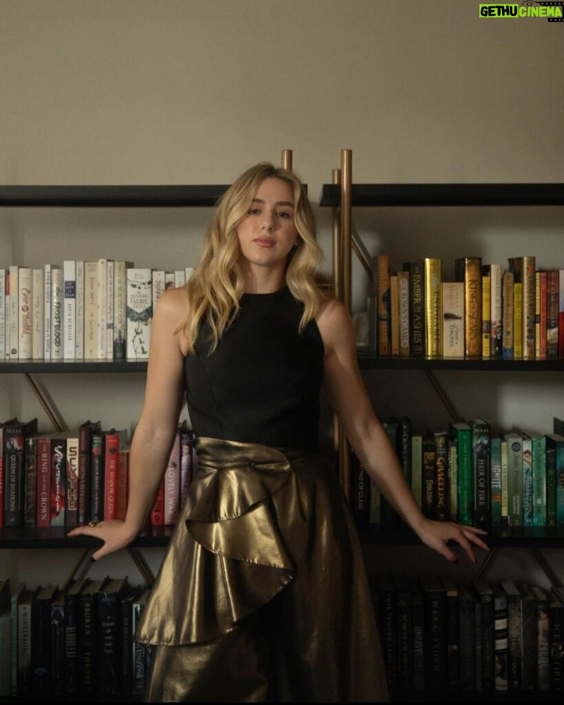 Chloe Lukasiak Instagram - The most exciting news ever - I AM PARTNERING WITH @literati AND WE’RE STARTING A NEW BOOK CLUB 🥳 It’s called Let’s Escape & starting in January we’re diving deep into the fantasy genre. You’ll get mailed a book hand picked by me every month and we’ll get to talk about it in the @literati app! Click the link in my bio to sign up now - I’m so very excited for this and I can’t wait to read with you all 🤍