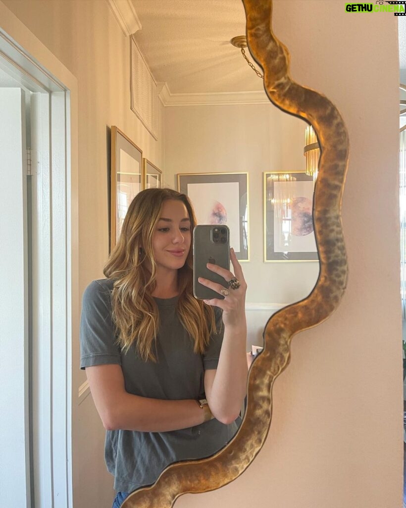 Chloe Lukasiak Instagram - loves a good mirror selfie