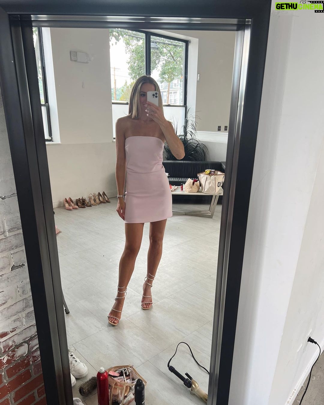 Chloe Lukasiak Instagram - Few behind the scenes from a VERY exciting shoot last week 🫢