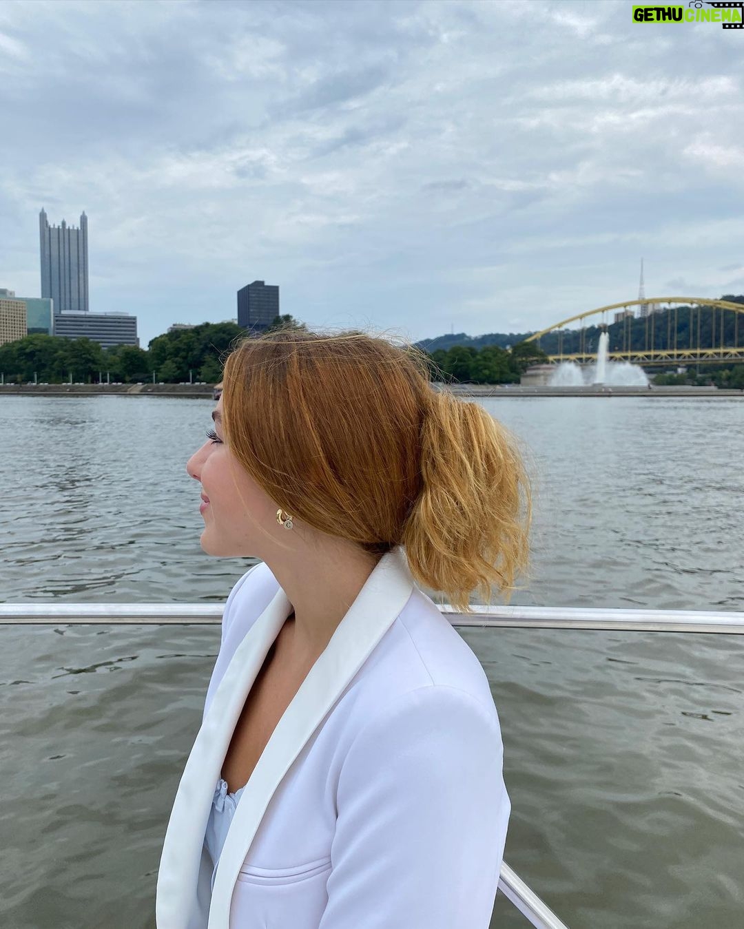 Chloe Lukasiak Instagram - Hi, Pittsburgh 🖤