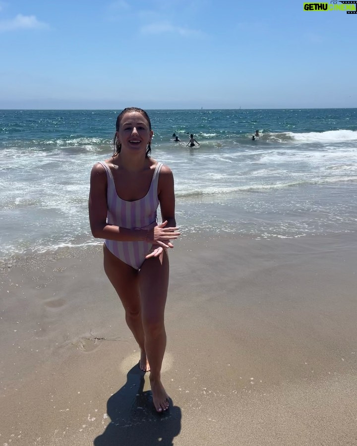 Chloe Lukasiak Instagram - the ocean is quickly becoming my favorite place to be Malibu, California