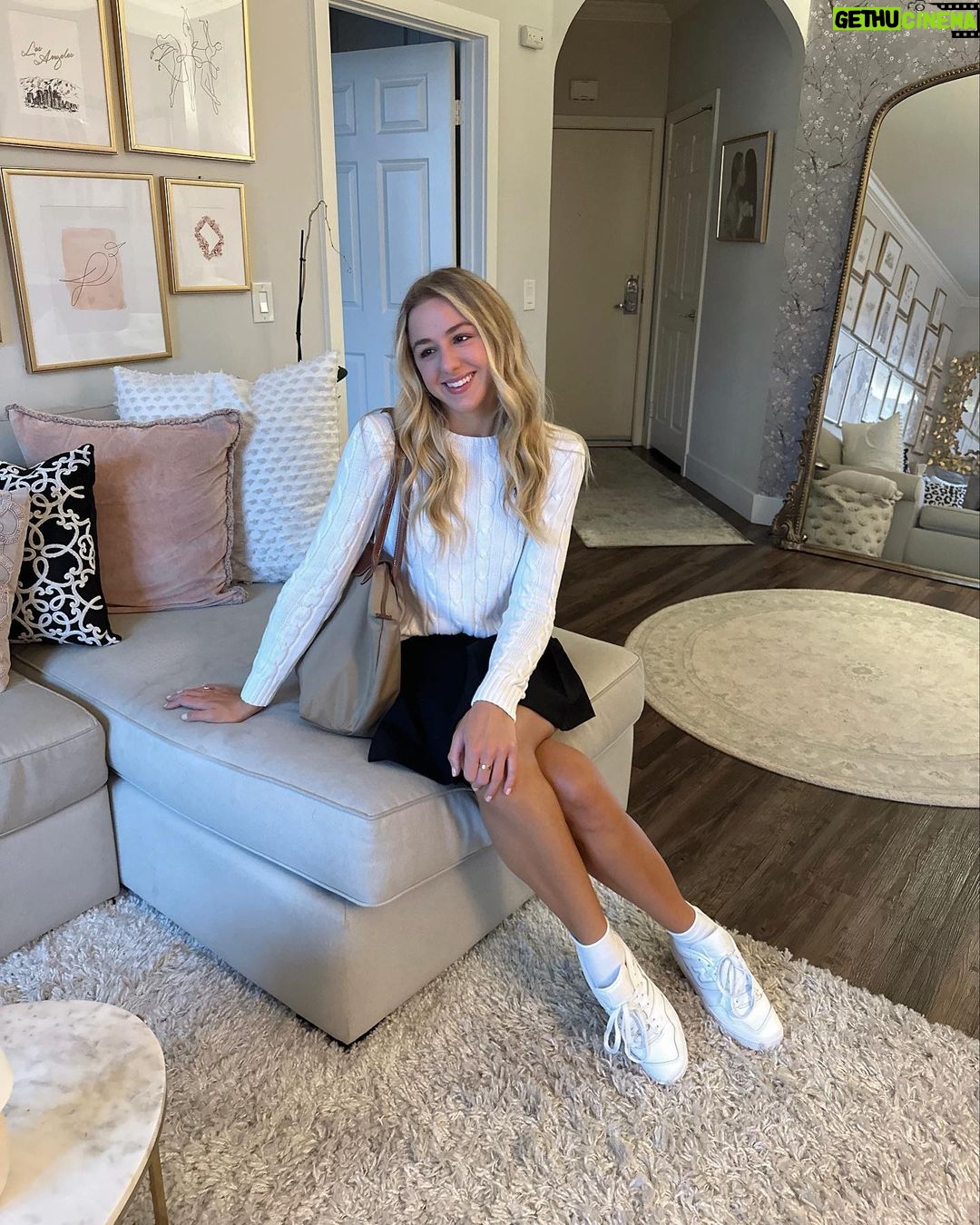 Chloe Lukasiak Instagram - My last first day of school 🤭