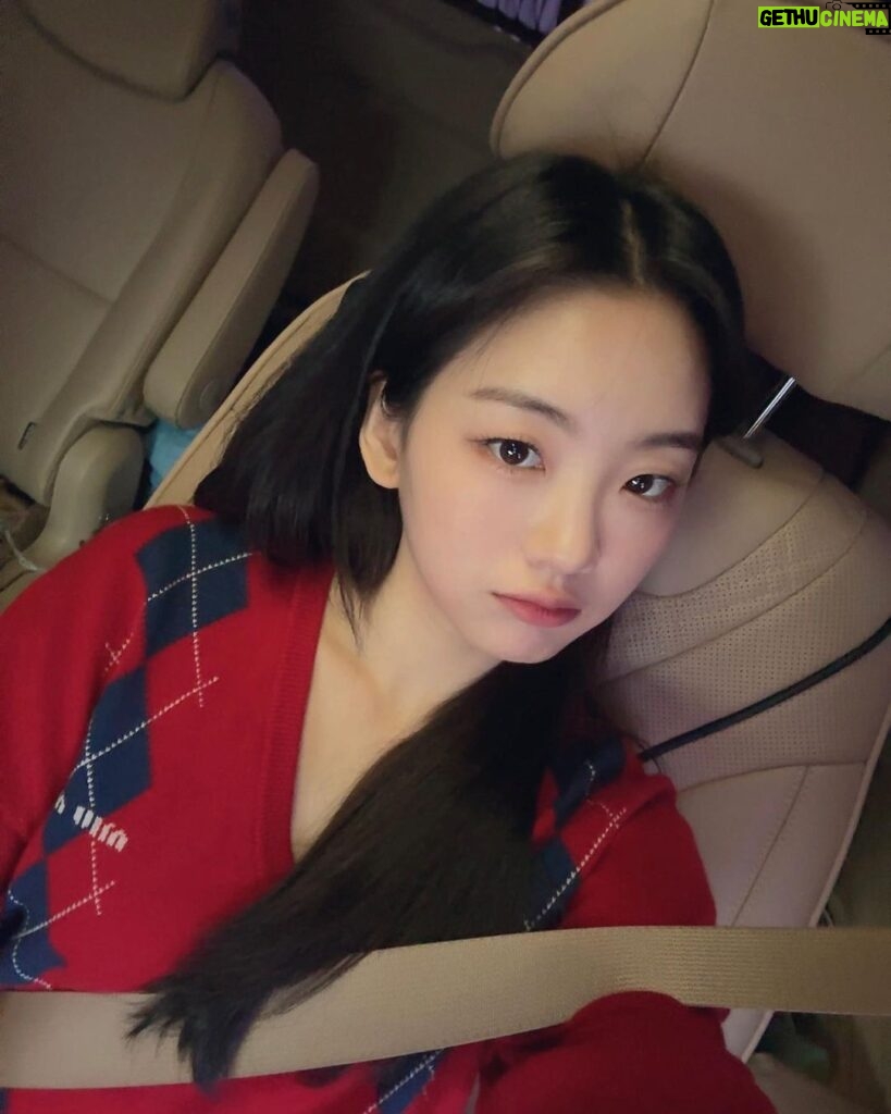Cho Yi-hyun Instagram - ily
