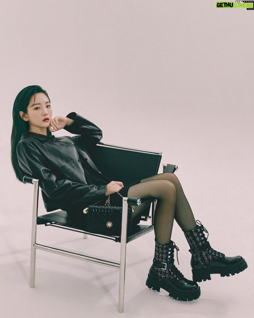 Cho Yi-hyun Instagram - @aldo_shoes @aldoshoes_kr