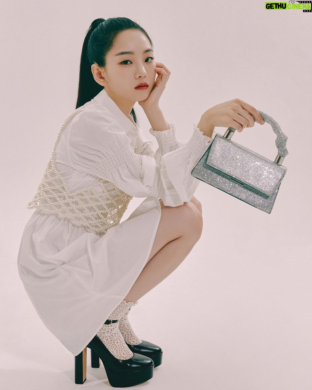 Cho Yi-hyun Instagram - @aldo_shoes @aldoshoes_kr