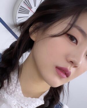 Cho Yi-hyun Instagram - 🎀💓