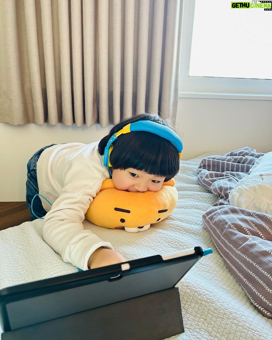 Choi Ja-woon Instagram - κ΄κ³ 촬μπ₯ λκΈ°μ€. . . ν¨λ보λλΌ λκΈ°ν λλ μ§λ£¨νμ§μκ² μ€λλ νμ΄ν
! π Thanks to @group_ti @groupti_agency @ti_movie_jhj @ti_ad_yhl #μ΅μμ΄#ν€μ¦λͺ¨λΈ#μμλ°°μ° #κ΄κ³ #촬μ#tvcf#촬μλκΈ°μ€ #촬μμ€μΌμΉ#π₯ποΈ#μ¦μ΄¬ #μ€λλνμ΄ν
πͺ #μ΄μ΄¬#κΈ°λ‘ #kids#kidsmodel#kidsinfluencer